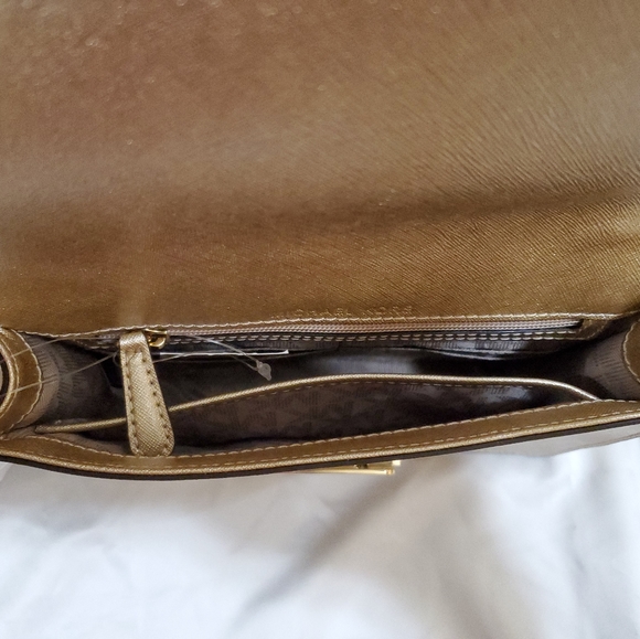 Michael Kors Brand New Cynthia handbag and wallet. - Picture 7 of 14